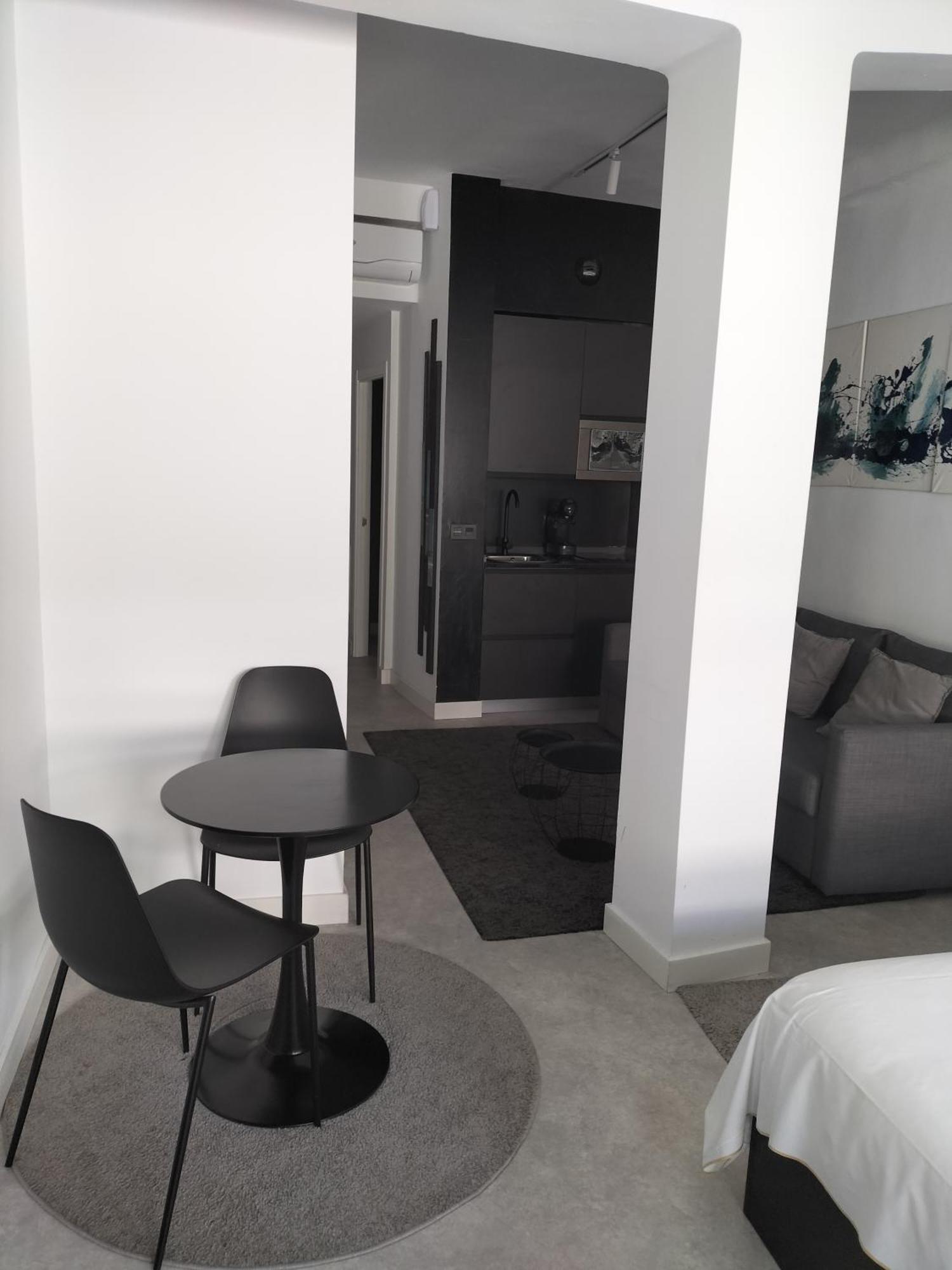 Апартаменты Flamenco Modern & Luxury Малага Экстерьер фото